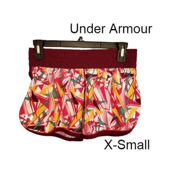 Under Armour Women's UA XS Running Shorts Semi-Fitted Shortie Shorts XS NWOT - Picture 1 of 6